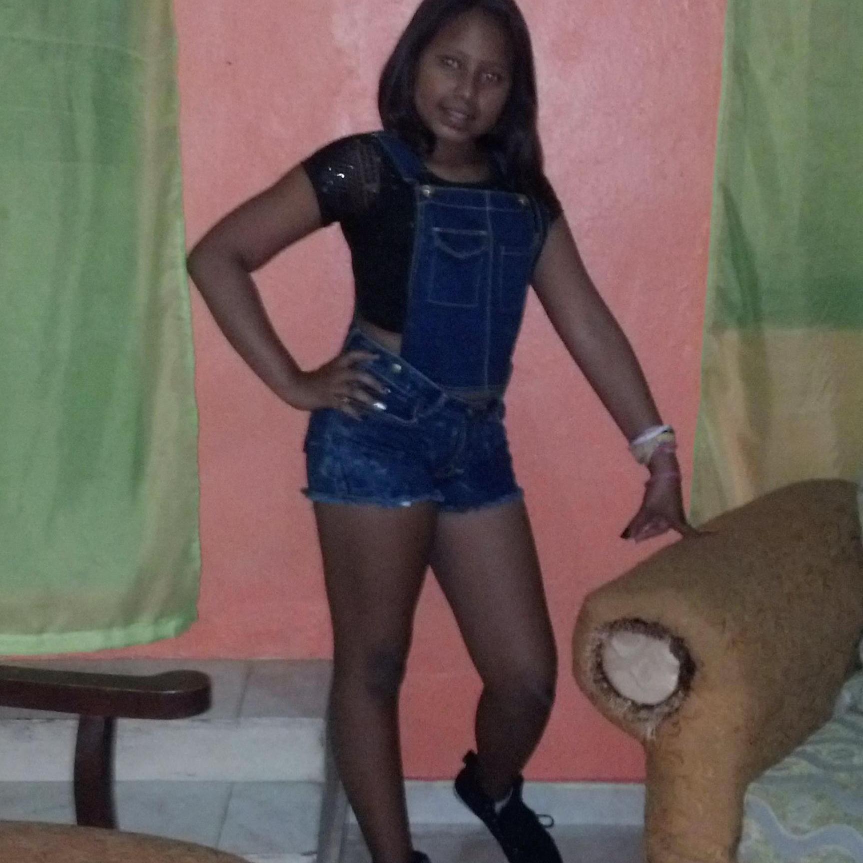 Dime Linda?? Me Encanta La Vada La Vivo 100% Ru-lay, Trabajo Junto Con Mi Prima ♥☺@Soy_Arliurifol ☎ Como Comediantes En Nuestra Pagina...  @GordisArliurifo