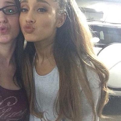 FREE FOLLOW FROM @BOOBIIANAA GO FOLLOW HER SINCE SHE GAVE U THIS FREE FOLLOW