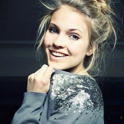 AntolyaM's profile picture. 