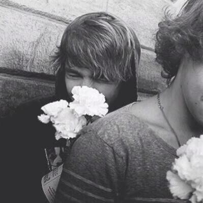 ask for a follow back from @alltimeharryx :)