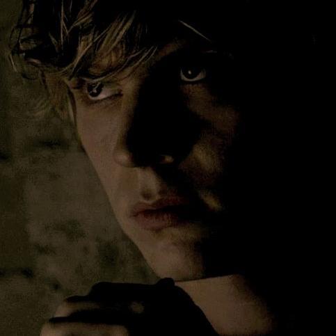 I'm friends with the monster, upon my bed. She's a light in perpetual darkness, but fear it still. [[RP | AU | #AHS]]