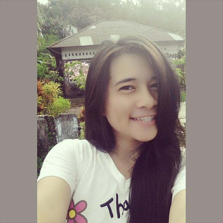 ♥JesusChrist♥Family♥ I'm Christian 
askfm : virgi intania , ig : intaniavirgi , path : virgi intania antow , idLine: virgiantow