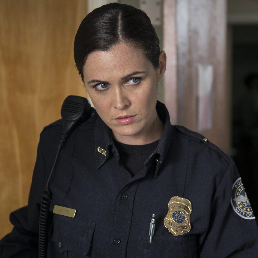 OfficersLeader's profile picture. The scars you can't see are the hardest to heal. @OfficersSister & @LittleLerner are the only things that remind me of who I use to be. {RP/Literate}