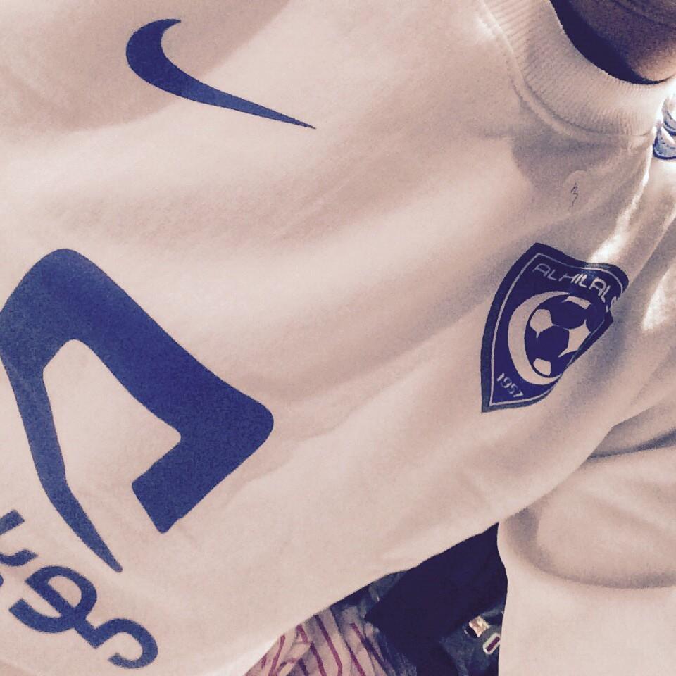ححب الهلال؟ يآاه ياطول الحكايةة