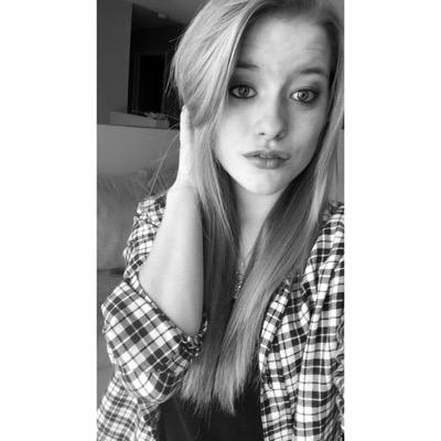 ShondiBassett's profile picture. ☮️