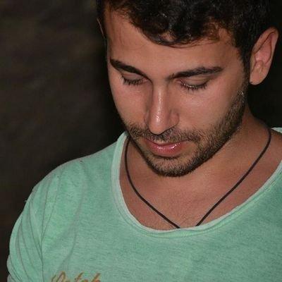earlst's profile picture. İdam edin beni. İntihar etmeyecek kadar bağlıyım Tanrıya.