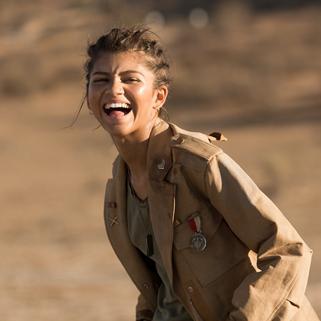 Get @Zendaya's and new album & single REPLAY http://t.co/gCWdHKzPY9  + the video of MY BABY (REMIX) http://t.co/QEtTPYlUe2