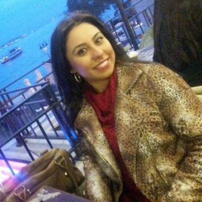 lnoellejewelry's profile picture. Toplum bize bazı şeylerin kötü olduğunu öğretip bizi köleleştirmeye çalışır.