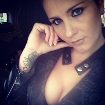 #cynthia #27jaar #getrouwd #moeder #sporten #koken #uiterlijk #wandelen #lezen