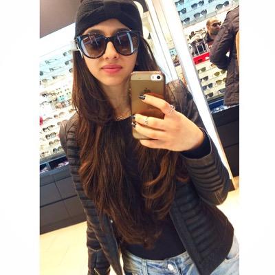 yaraabouabdalah's profile picture. * live laugh love *