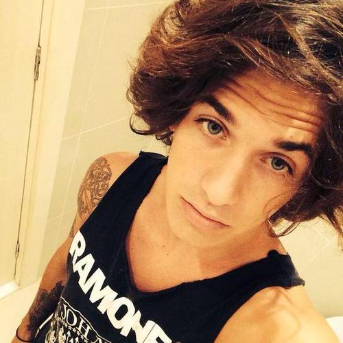 ourrp9's profile picture. ♡ whatever i do i wanna be always with you  ♡
                                 0/4