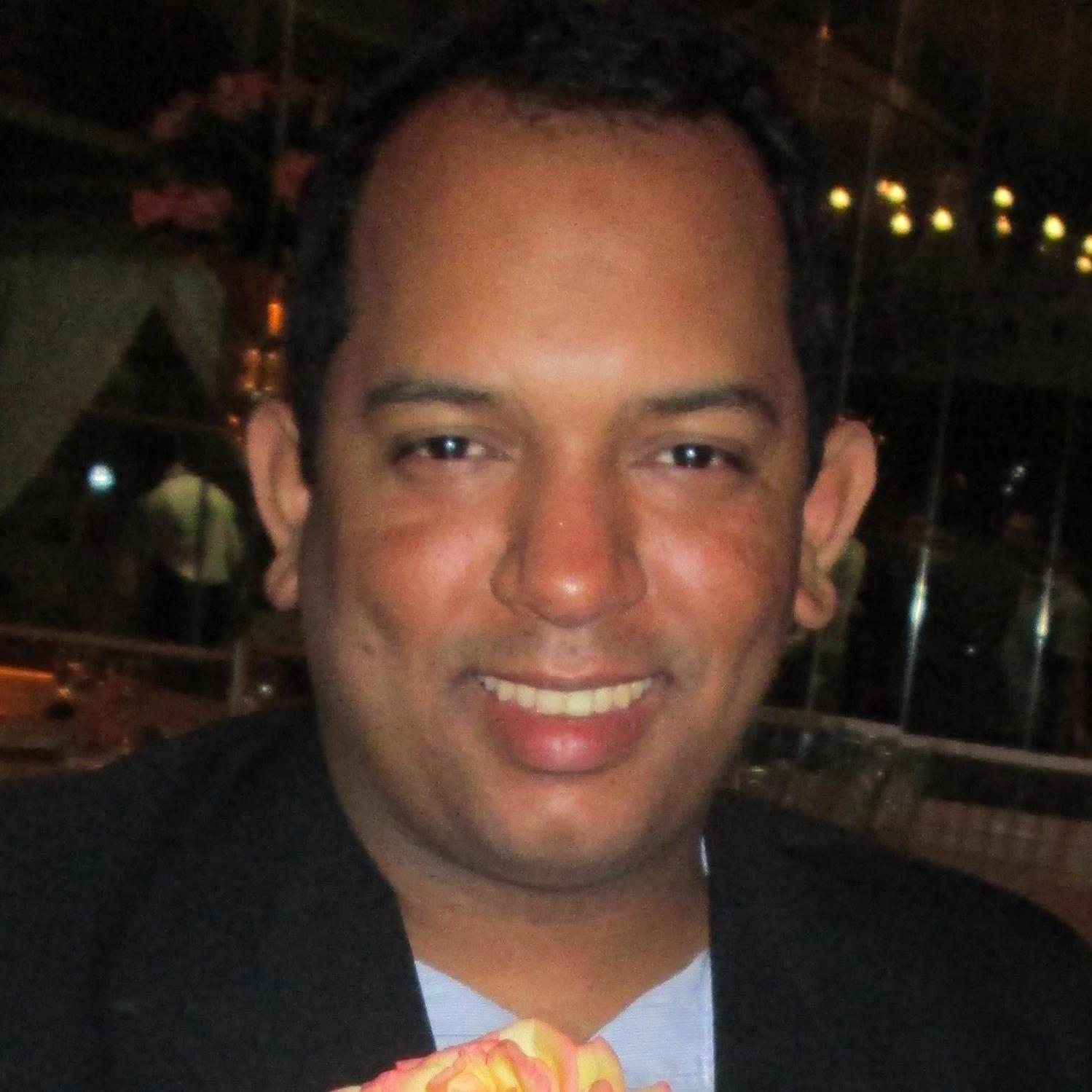 paulocarrion's profile picture. Servidor Público.
Graduado em Ciências Contábeis.
Graduado em Farmácia.
Goianiense de ❤️.