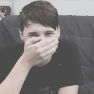 howeIIftIester's profile picture. 