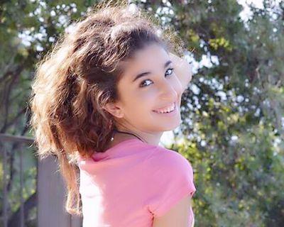 loves life , being with friends and family just in two words BEING FREE .... Follow and i'll follow back :D