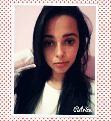Morena, alta, cabelos grandes, e pretos. Sou assim amando quem me ama e tratando de terceira opção quem me fez de terceira! !