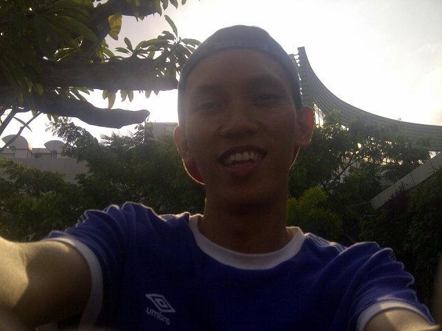 rizkytape's profile picture. Indonesia, event organizer, music, movies, fc barcelona, moeslim, gundam, eat, shoes, traveling, december, art...