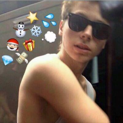 FREE FOLLOW @tothemoonxmikey