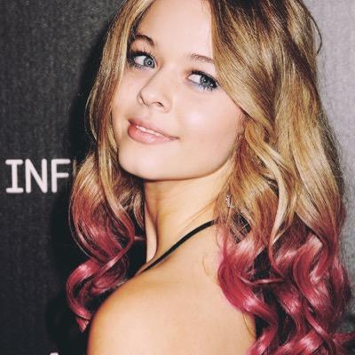 RedCoatAli's profile picture. 