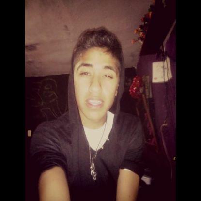 hola amigos siganme y los sigo 
me gusta bailar hip hop..
