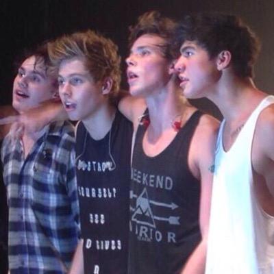5sos's low quality photos here!