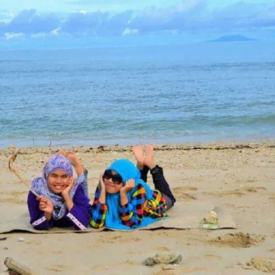 Hidup penuh pilihan. memilih jadi biasa atau luar biasa. cerdas memilih, cermat memilah adl kunci sukses!!