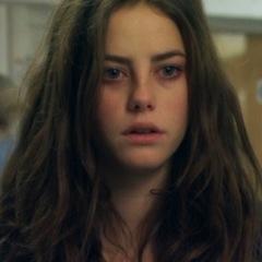 GRUPO PRA FÃS DA SERIE SKINS, SE QUISER ENTRAR MANDA O NUMERO NA DM