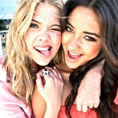 prettylittleAZ's profile picture. 