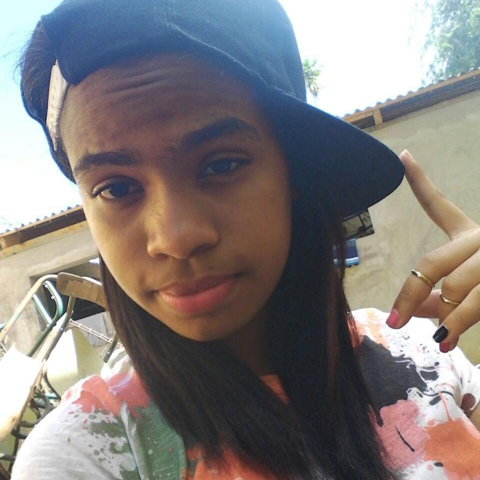 supera y sonrie  without imitanting anyone.... I LOVE YOU