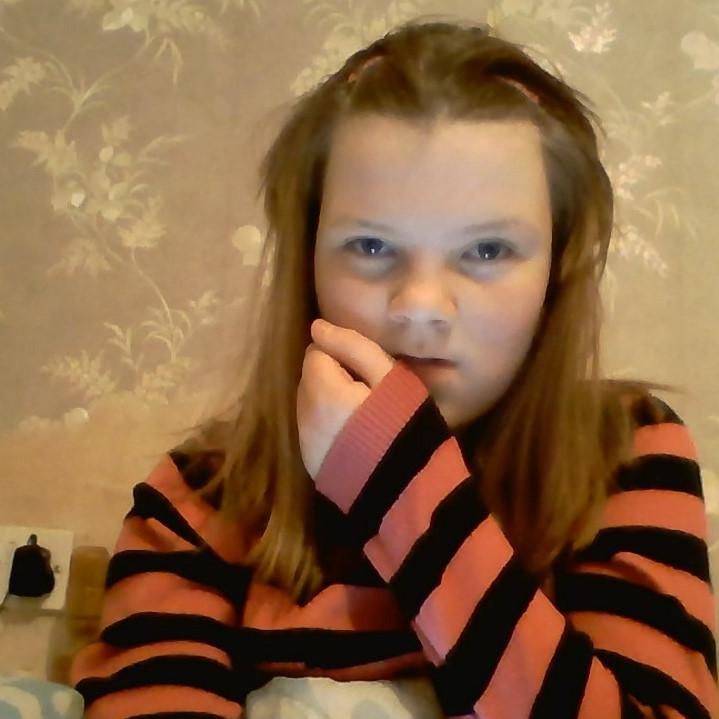 Hey!!!! I'm twelve Years old (You know my Name ;) ) so i like Nutella? i like Niall's Abs ;) i LOVE Everything bout Niall i have a soft spot for Niall!!!