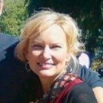 Proud mother, happy wife, contrite daughter, good sister, earnest teacher, general neurotic, lover of dogs, devotee of real food. Me. Also, owner of chickens!