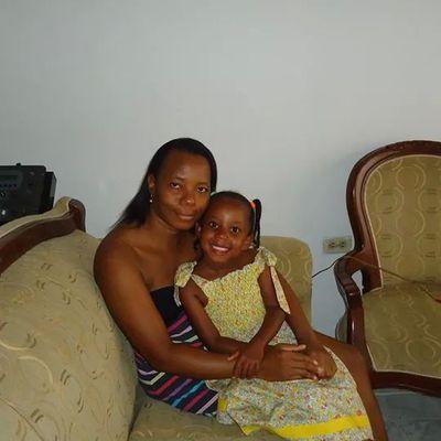 anaximilde's profile picture. 