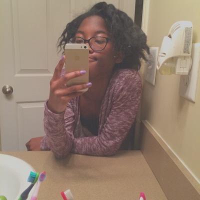 CHlLLGRIER's profile picture. yung grasshopper