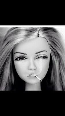 ConfessesBitch's profile picture. 