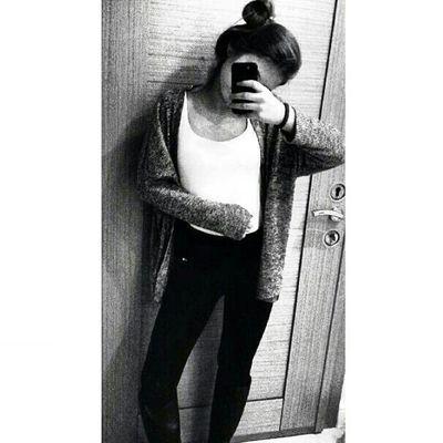 suleasutaay's profile picture. MileyCyrus// Bizi hep BEŞİKTAŞ sevdamızdan bildiler.