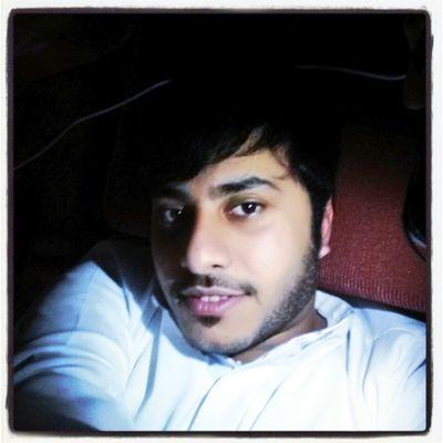 وهل هناك أجمل من شخص يهون عليك قسوة الحياة ويصنع لأجلك آلاف الضحكات العفوية ~ lnst: mn_8de