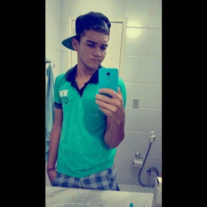 FB: http://t.co/n0KJZvCRLa
 Snap: Só pedir