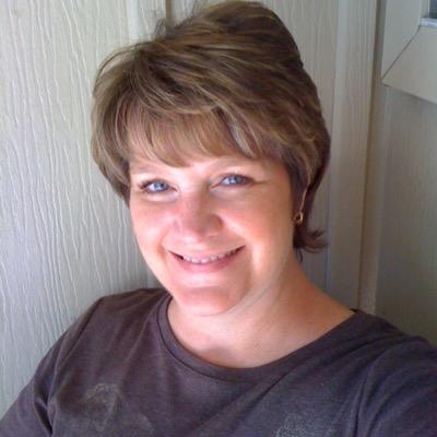 divaroby's profile picture. 