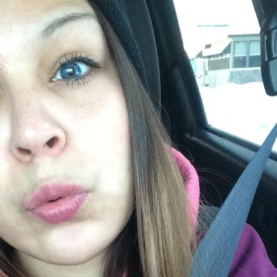 TangieApril's profile picture. 