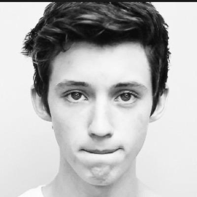 Hey! I'm Troye! I'm the new kid in town! Im a single teen looking for fun! Dms are always open!|crushing|