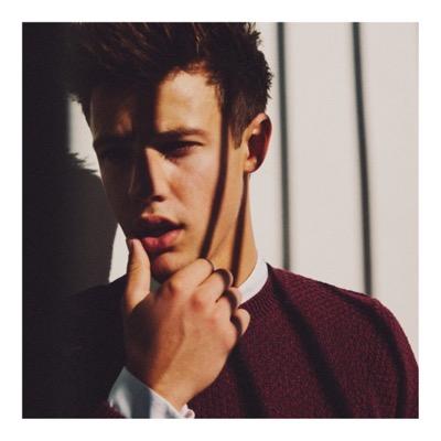 wanderbizzle's profile picture. 