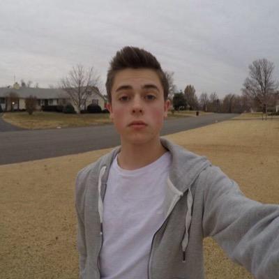 follow @beminelandis for a dm to grant. YOU HAVE TO FOLLOW, RETWEET RECENT TWEET MY RECENT TWEET, AND TWEET/DM HER!!