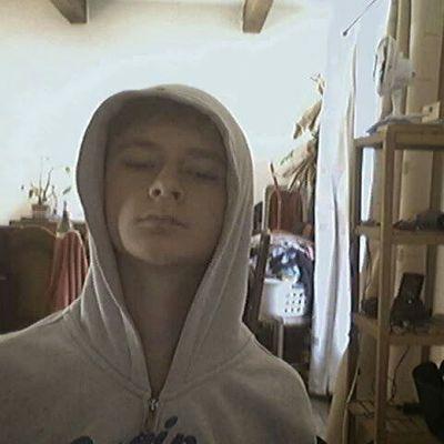 I am starting Youtube and I want to take it seriously, follow me to support me and keep up with my life :)