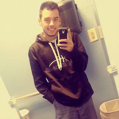 21
Single
Faith
Living life to my abilities
Have goals and stay focused
Socialble an like to have fun
insty @face_reality