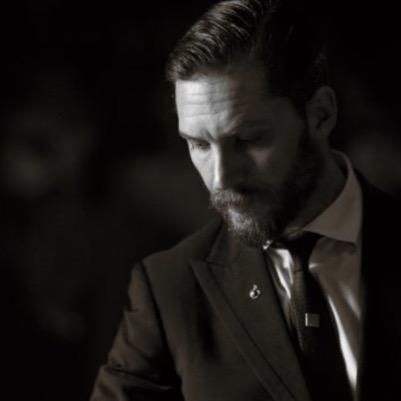 Ex-cop. Underground criminal. Weapons dealer. Hacker. Trained to kill. Trained fighter. I'm way past honouring the badge. #TeamRam #SOA +21 MC.
