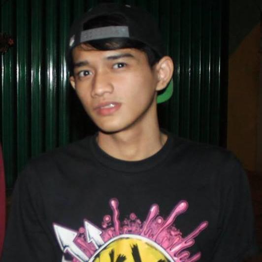 I’m all alone and nothing's what it seems Without you next to me mother :*