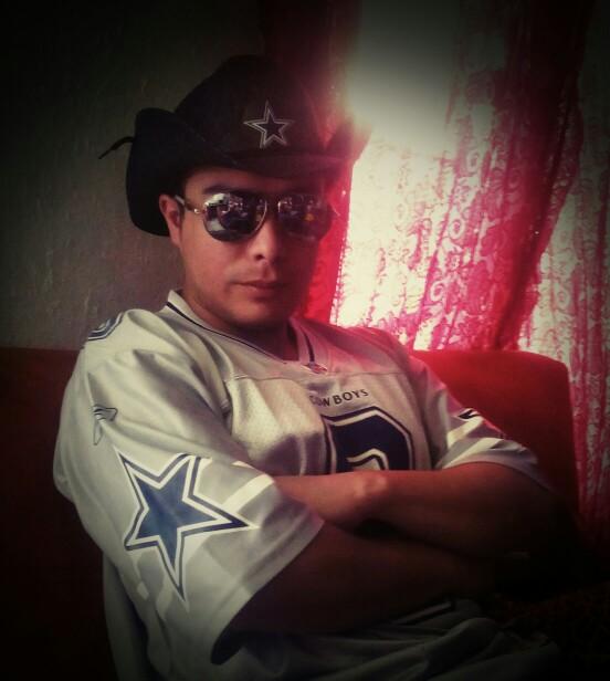 helloween220's profile picture. 