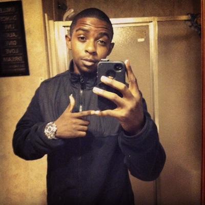 #StillGrinding #AverageOrSavage #MusicIsMyLife #Facebook:Rodericus fagin #Kik: rod635