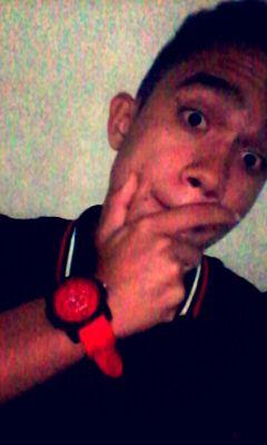 Feo y sin personalidad.