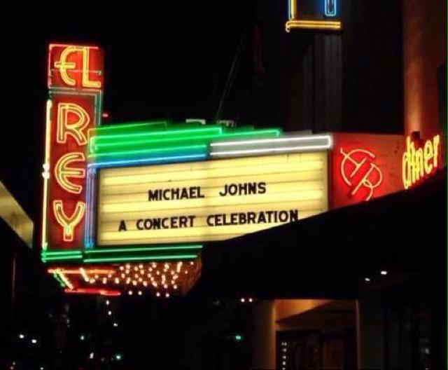 Official news/events twitter of singer / songwriter Michael Johns. Michael's personal twitter is @Michael_Johns. Be sure to ck out his new DAY BREAKS SUN