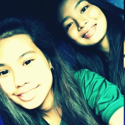 RacazaCom's profile picture. guys this is not my official account! 
go follow @dreaaaracaza